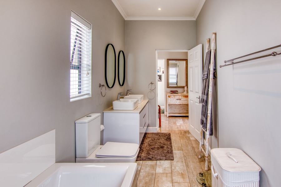 3 Bedroom Property for Sale in Kelderhof Country Village Western Cape